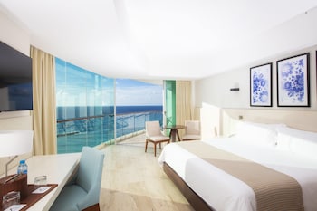 altitude at krystal grand cancun all inclusive