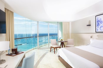 altitude at krystal grand cancun all inclusive