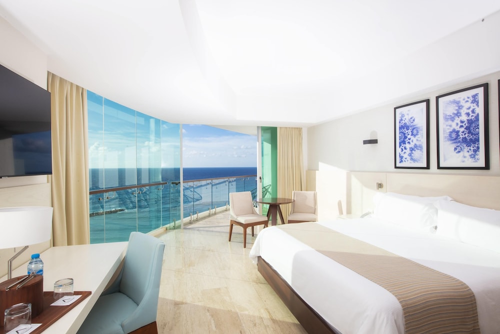 altitude at krystal grand cancun all inclusive