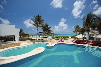 altitude at krystal grand cancun all inclusive