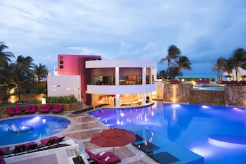 altitude at krystal grand cancun all inclusive