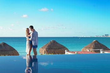 altitude at krystal grand cancun all inclusive