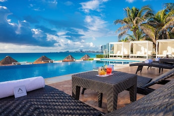 altitude at krystal grand cancun all inclusive