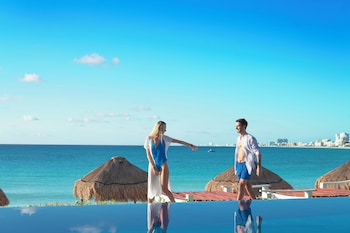 altitude at krystal grand cancun all inclusive
