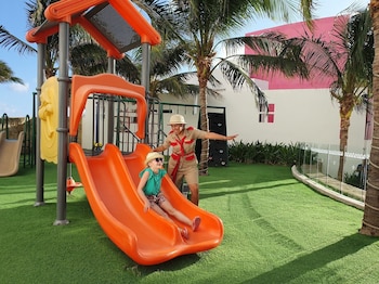 altitude at krystal grand cancun all inclusive