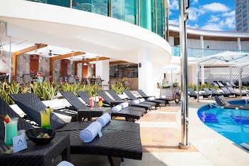 altitude at krystal grand cancun all inclusive