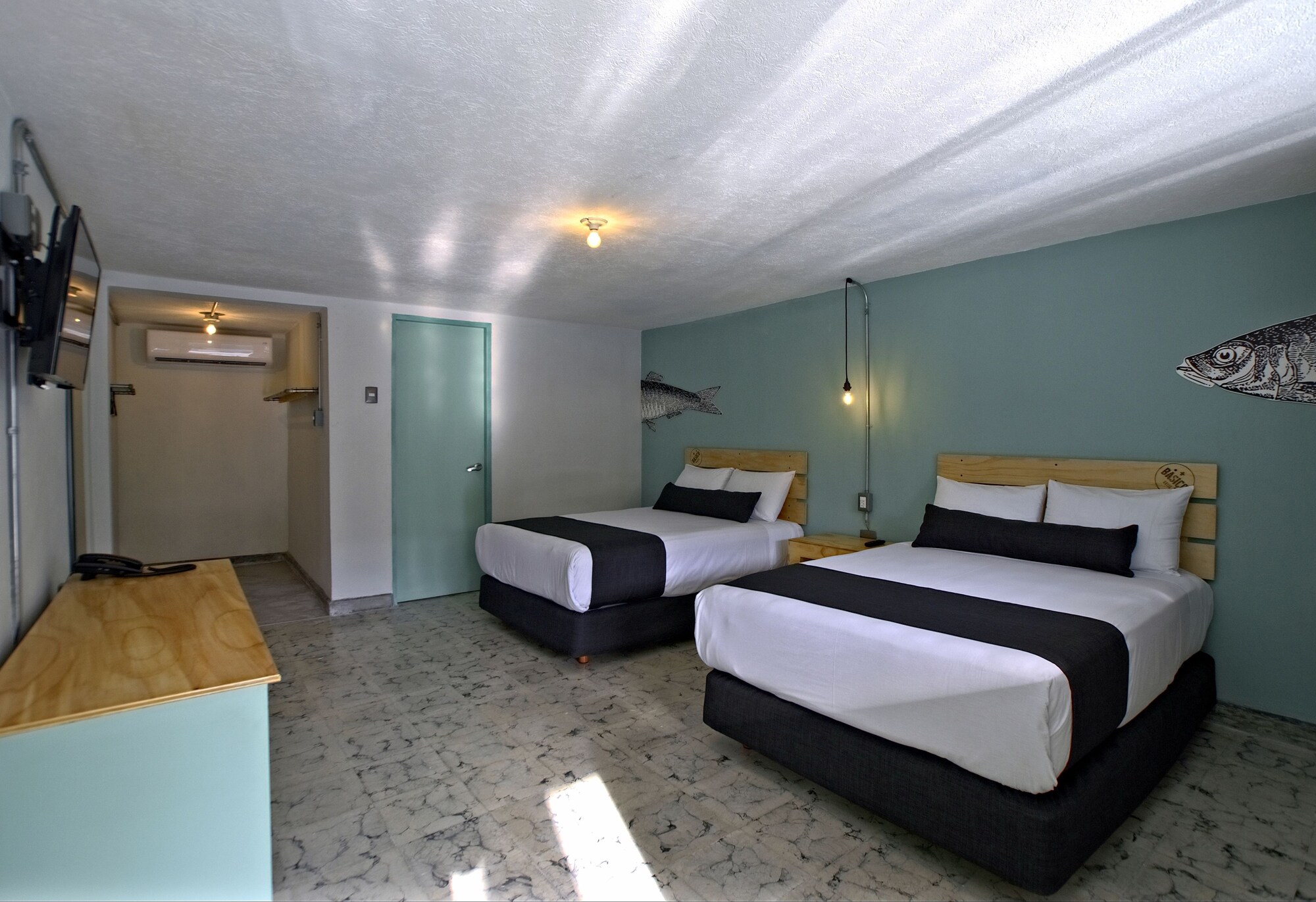 mas basico hotel