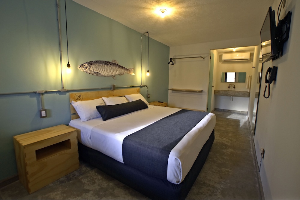 mas basico hotel