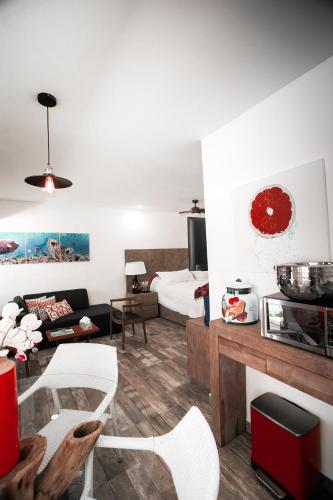 hotel paradise suites