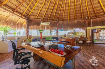 hotel paradise suites