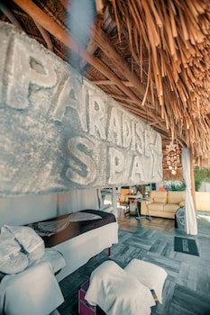 hotel paradise suites