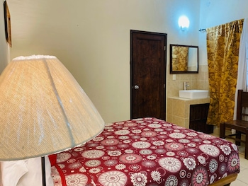 hotel dona chela en calvillo