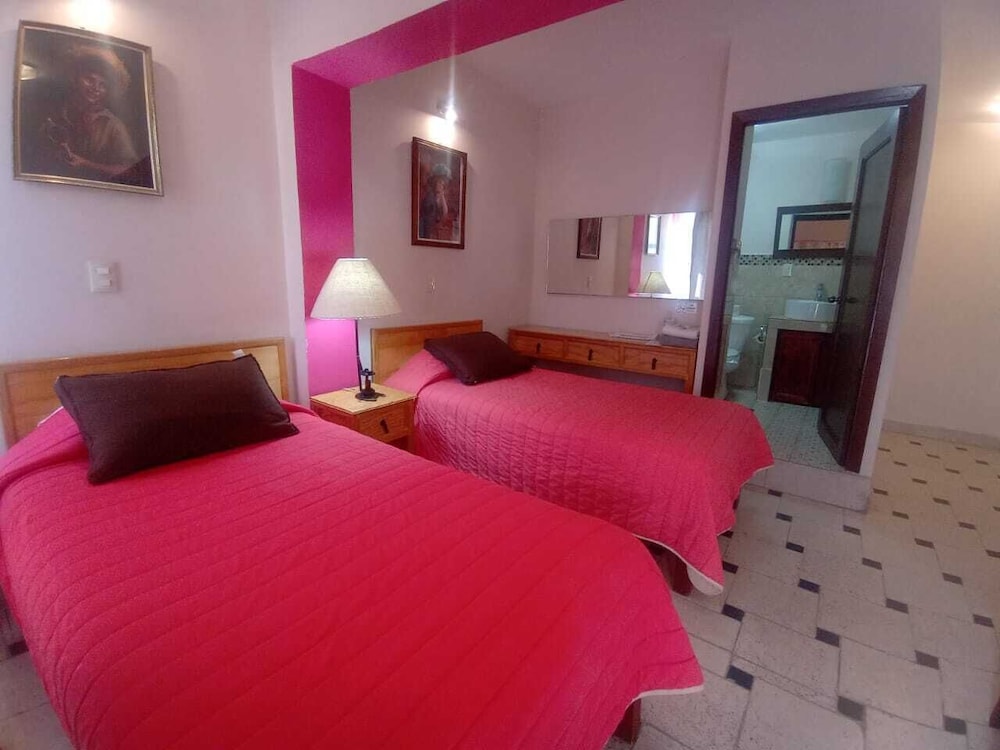 hotel dona chela en calvillo