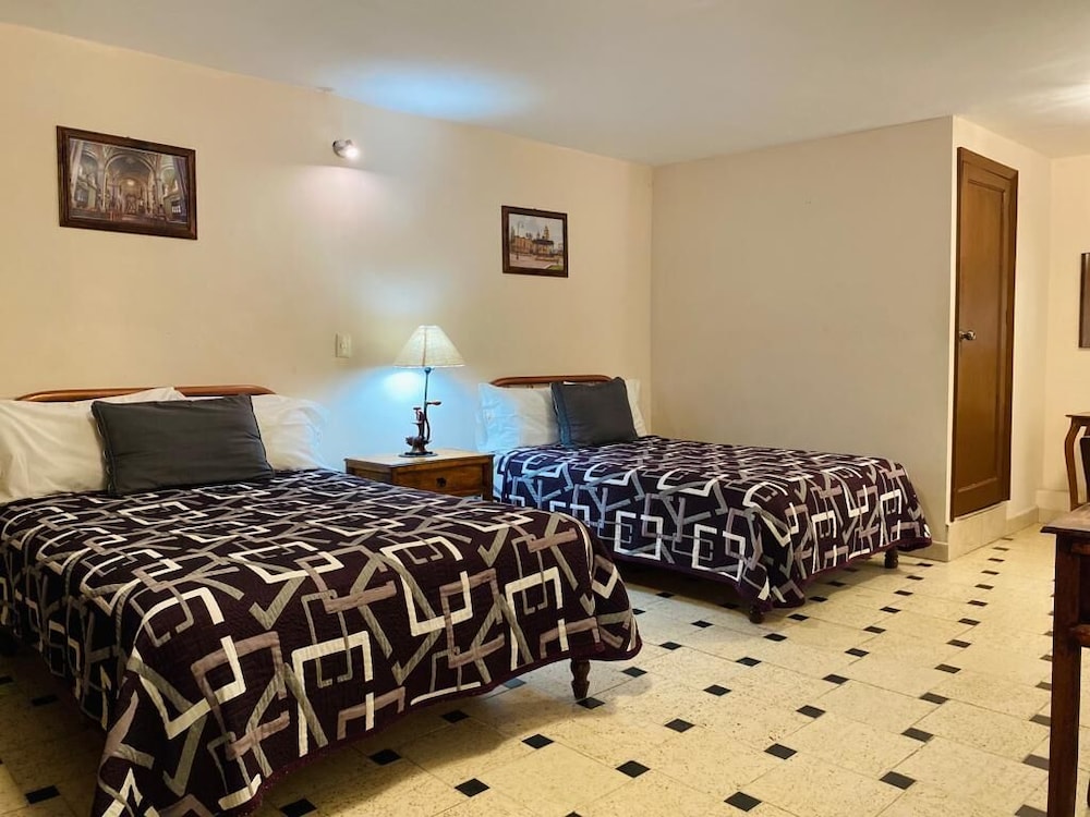 hotel dona chela en calvillo