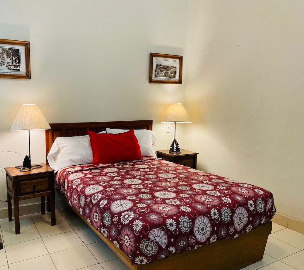 hotel dona chela en calvillo