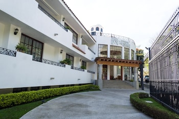 Hotel Las Puertas De Tepoztlan,Mexico City>>Cuernavaca,4 star