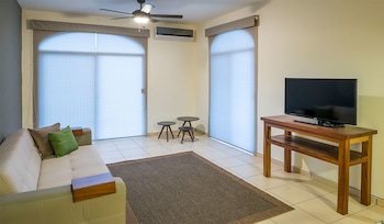 punto mita eco surf suites and cafe