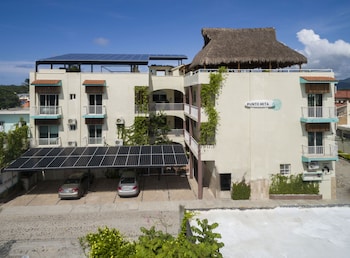 punto mita eco surf suites and cafe