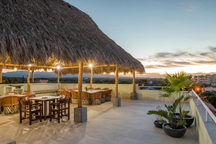 punto mita eco surf suites and cafe