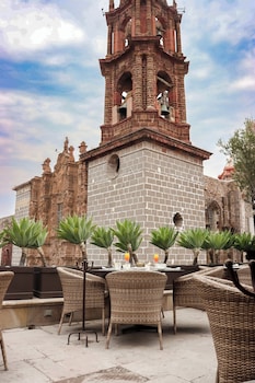 hotel casa blanca 7