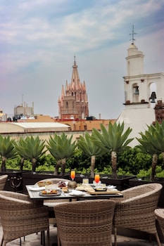 hotel casa blanca 7
