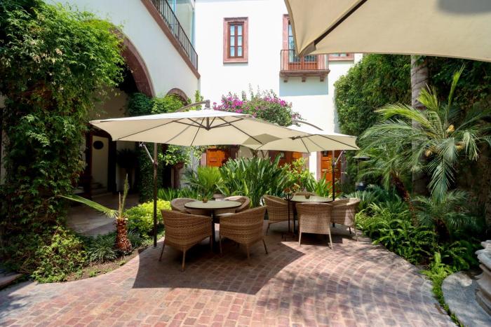 hotel casa blanca 7