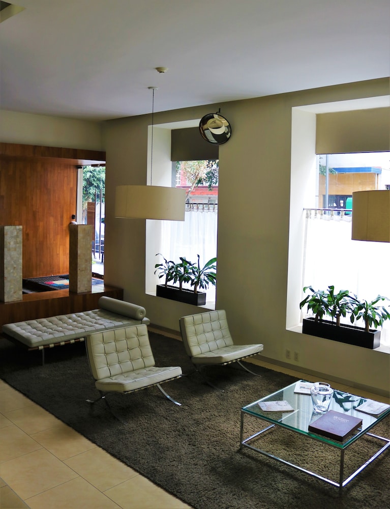 puerta alameda suites