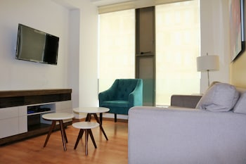 puerta alameda suites