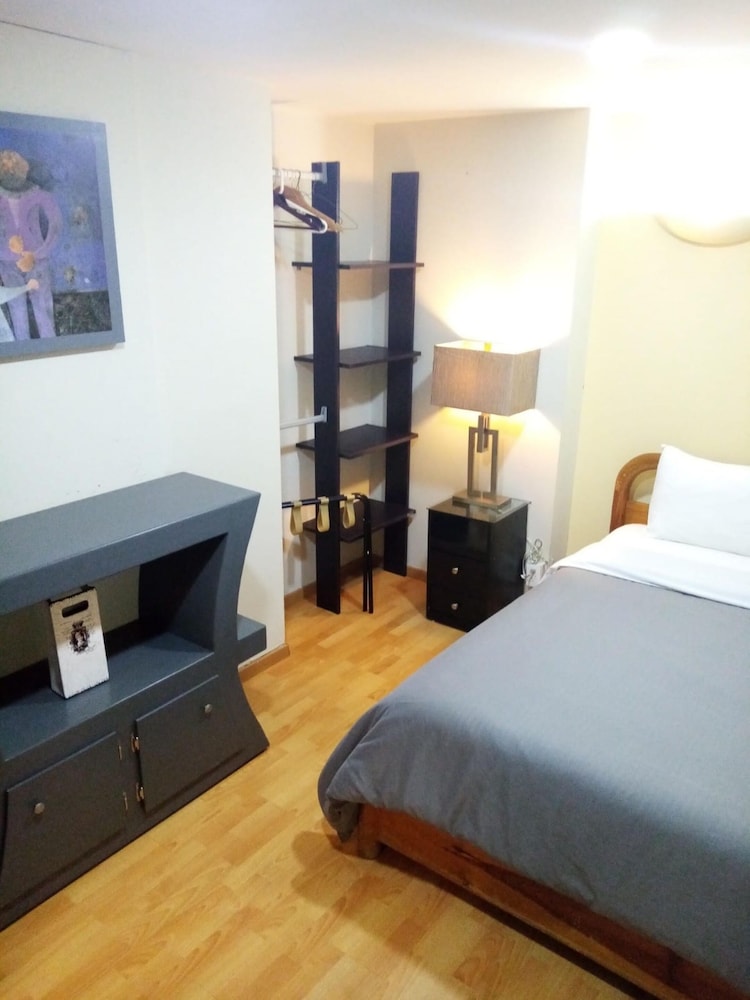 puerta alameda suites