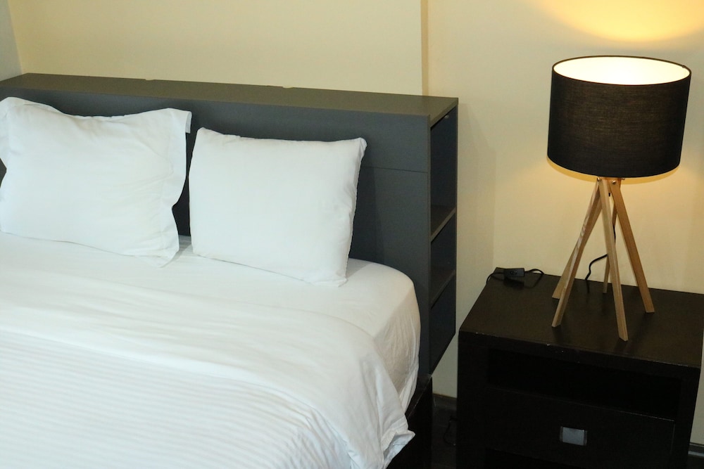 puerta alameda suites