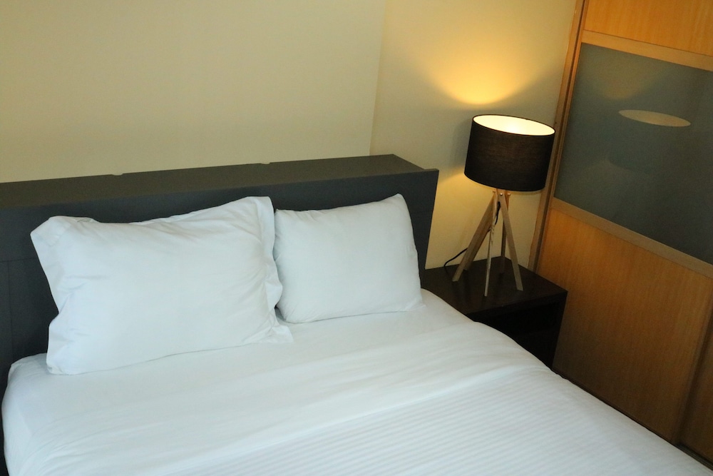 puerta alameda suites