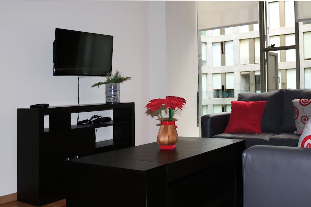 puerta alameda suites