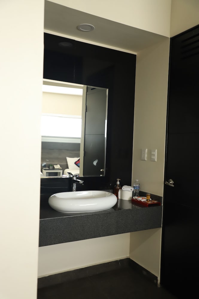 Homesuites Malecon,Los Mochis>>Culiacan,3 star