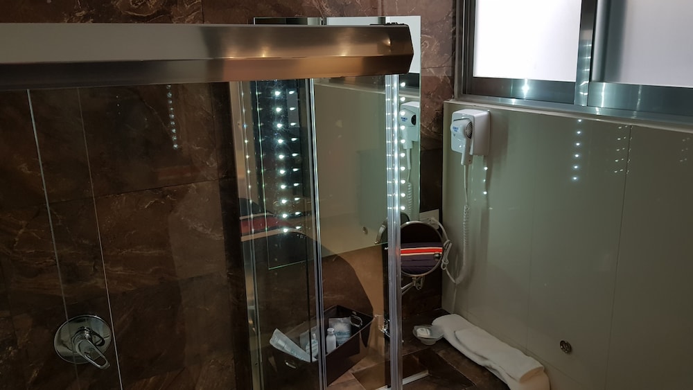 grand hotel elizabeth