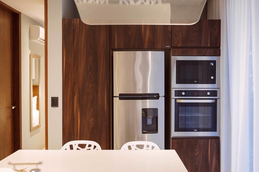 it boutique hotel and restaurant