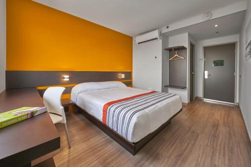 City Express Junior Leon Centro De Convenciones,Near Poliforum Leon Convention And Exhibition Center,3 star