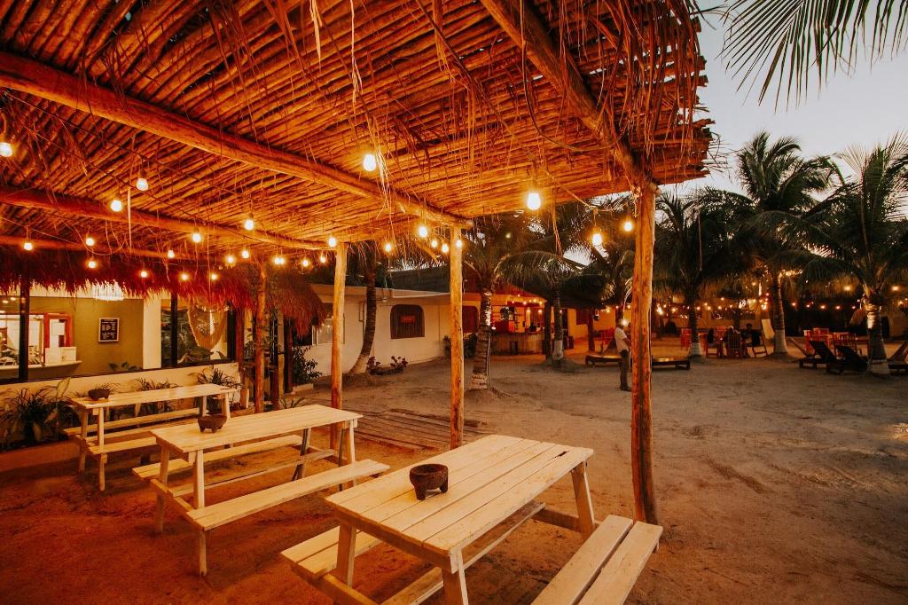 la diosa kali beach front hotel