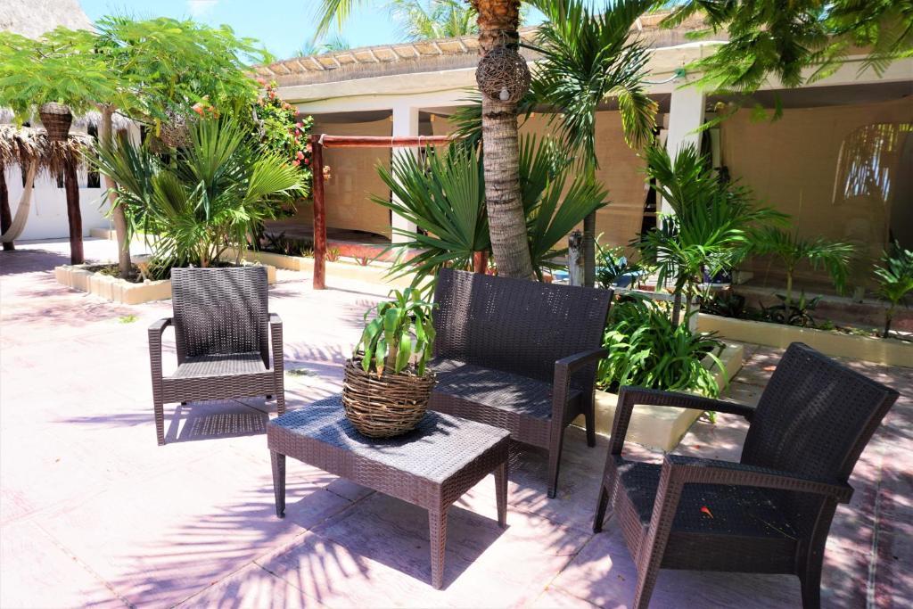 la diosa kali beach front hotel