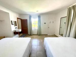 la diosa kali beach front hotel