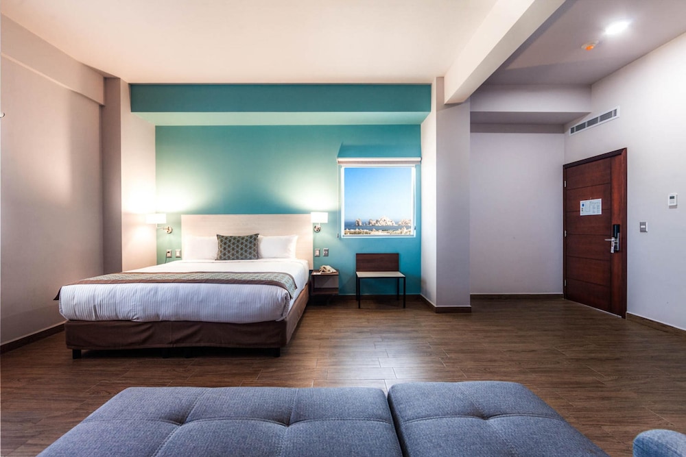 comfort inn and suites los cabos