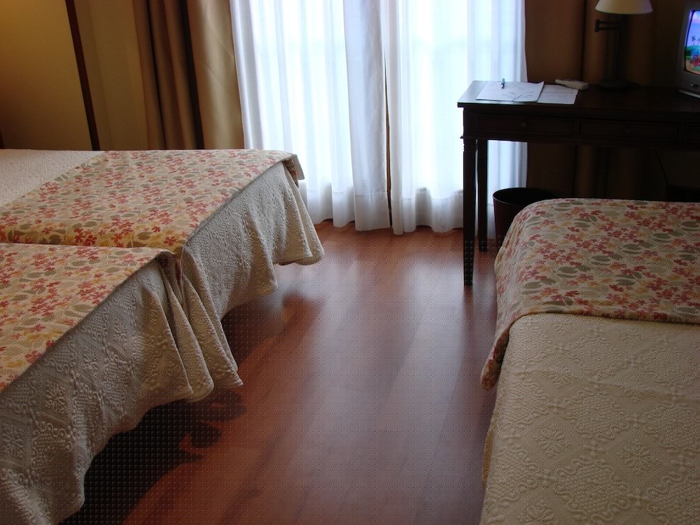 Bufon De Arenillas,Llanes>>Asturias,3 star