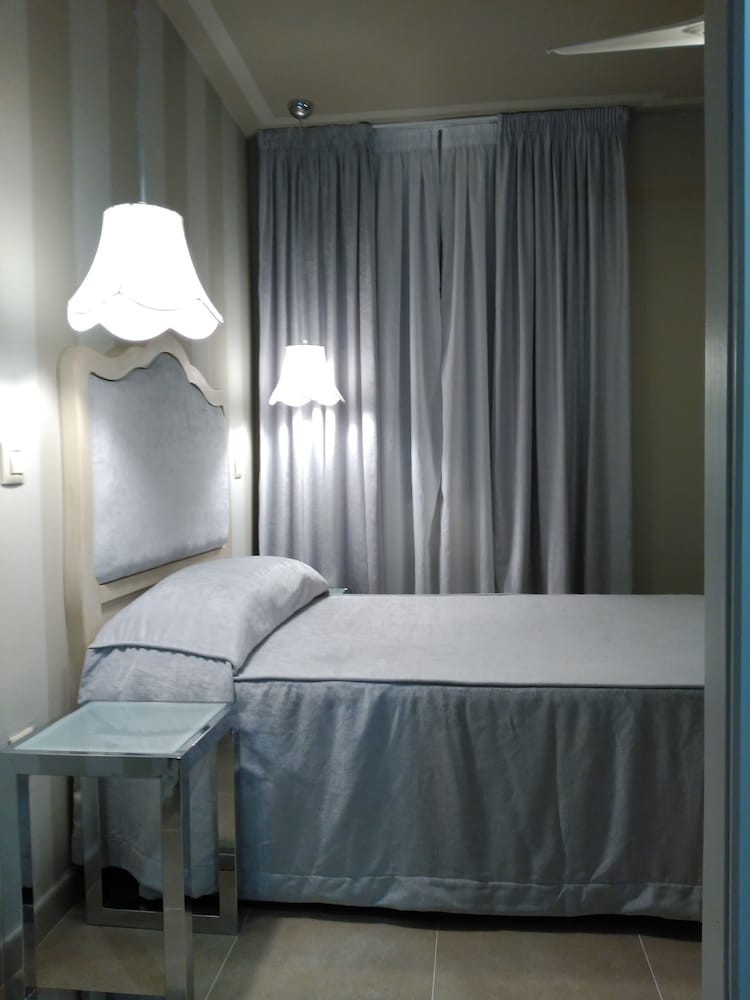 Bufon De Arenillas,Llanes>>Asturias,3 star