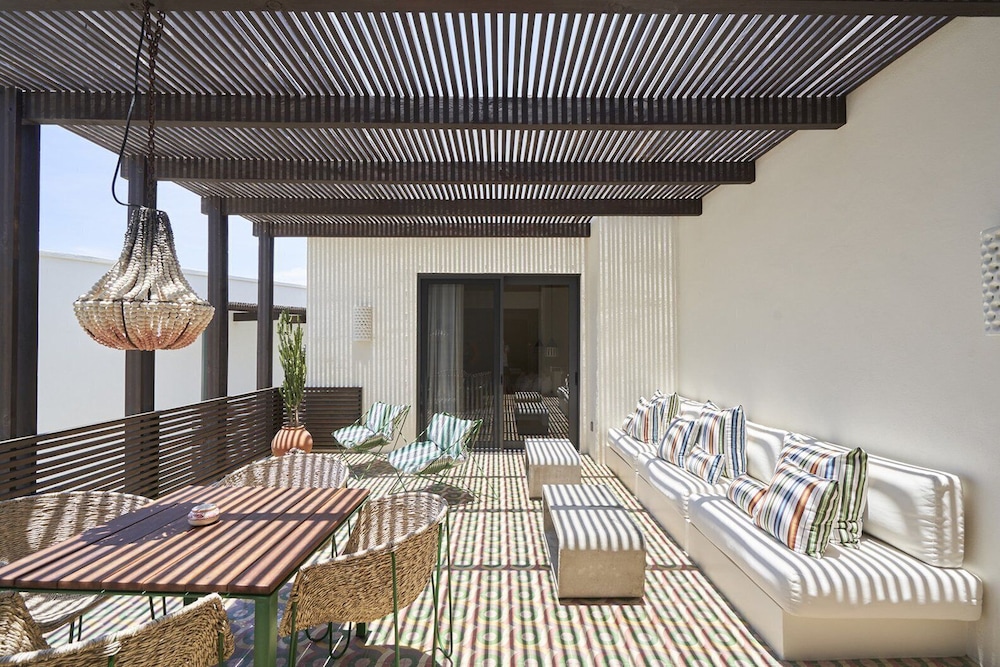 hotel san cristobal adults 15