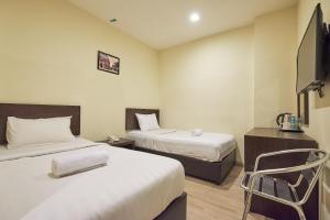 swing and pillows dataran merdeka kuala lumpur