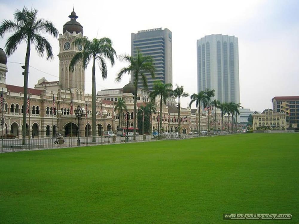 swing and pillows dataran merdeka kuala lumpur