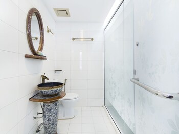 S Hotel,In Kampung Sungai Derhaka (Central Seberang Perai),2 star