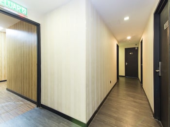 S Hotel,In Kampung Sungai Derhaka (Central Seberang Perai),2 star