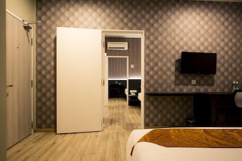 golden roof hotel sunway ipoh