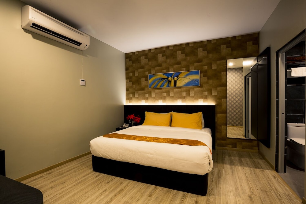 golden roof hotel sunway ipoh