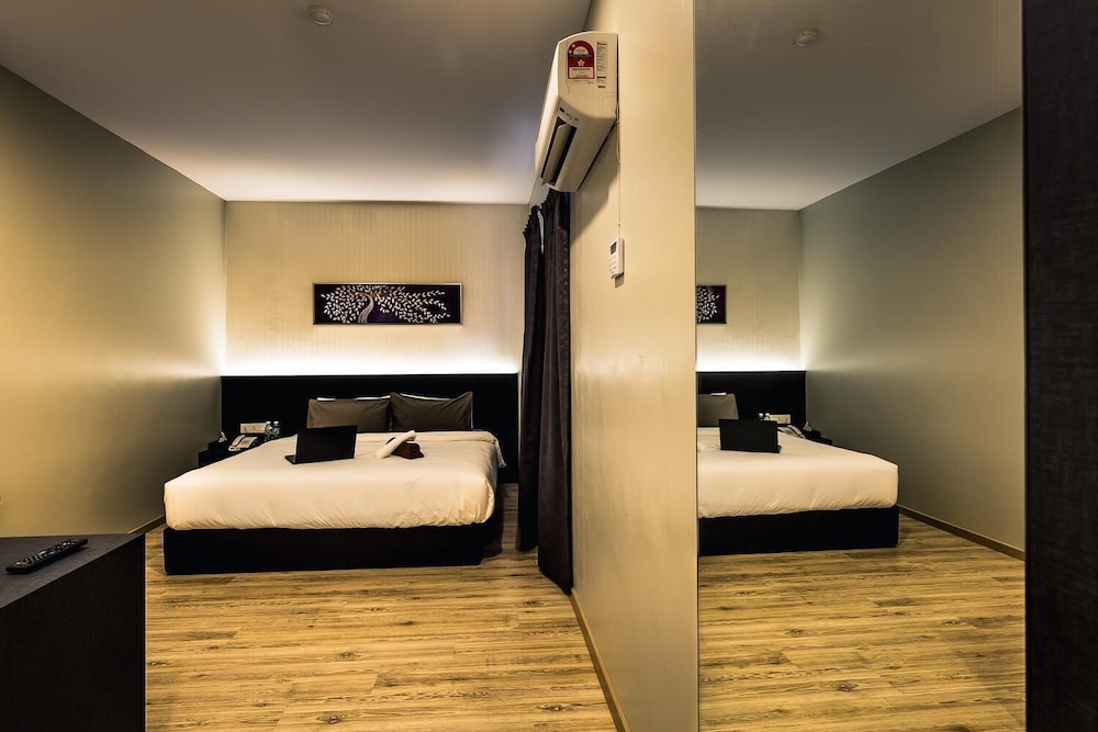 golden roof hotel sunway ipoh